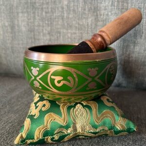 Green Singing Bowl with Mallet